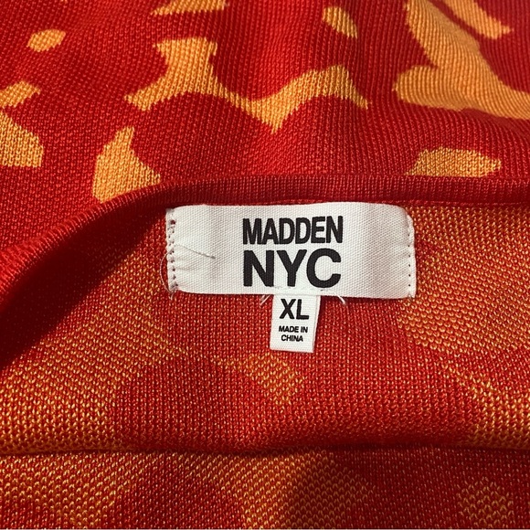 Madden NYC Size XLarge Womens Halter Top Red Floral Blouse Sleeveless Open Back - Picture 7 of 7